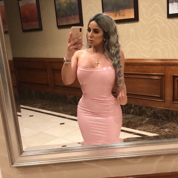 Dress - Picture 2 of 3